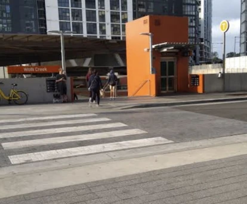 $650, 1-bed, 1 bathroom, Wolli Creek NSW 2205