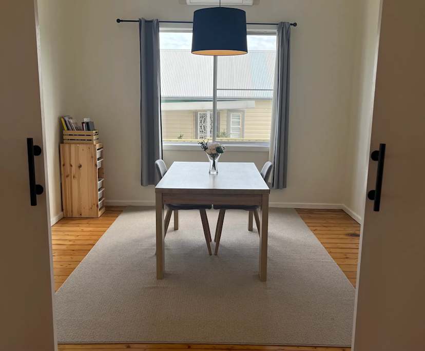 $300, Share-house, 2 bathrooms, Georgetown NSW 2298