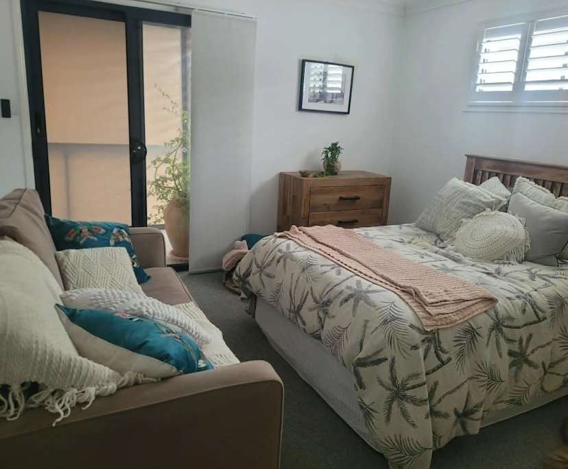 Furnished room with own bathroom