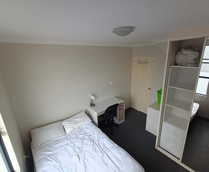 $490, Flatshare, 2 bathrooms, Alexandria NSW 2015