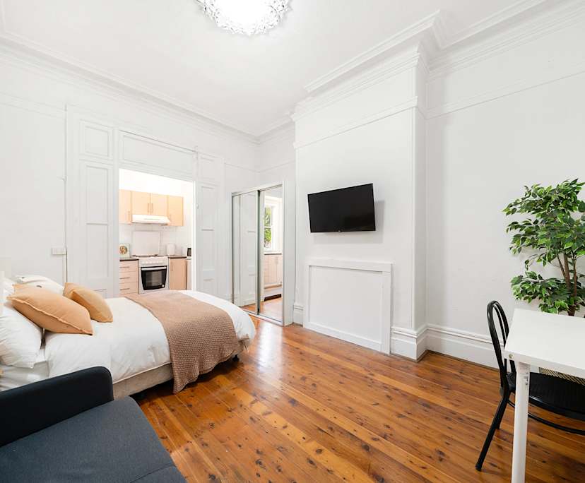 $530, Studio, 1 bathroom, Enmore NSW 2042