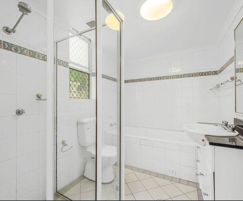 Room with ensuite in a share house