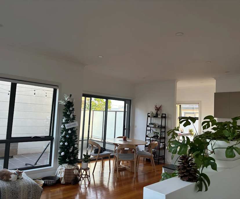 Room in a share house