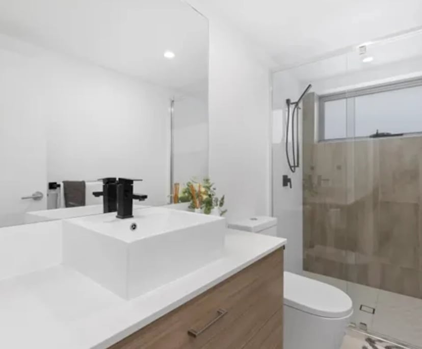 Unfurnished room with own bathroom