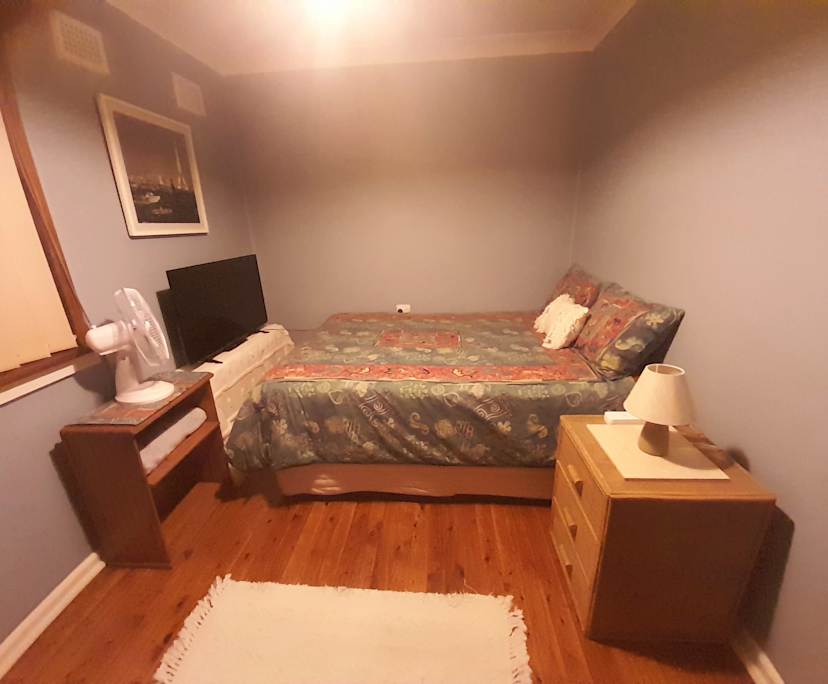 $300, Homestay, 3 bathrooms, Sadleir NSW 2168