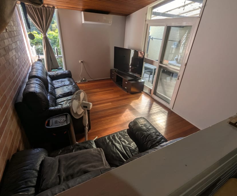 Unfurnished room in a flatshare
