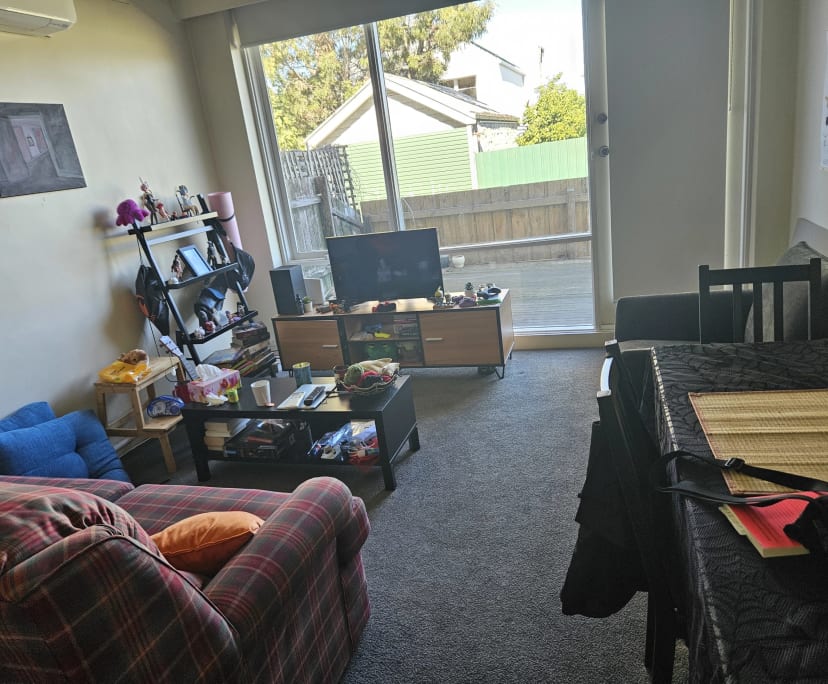 Unfurnished room in a flatshare