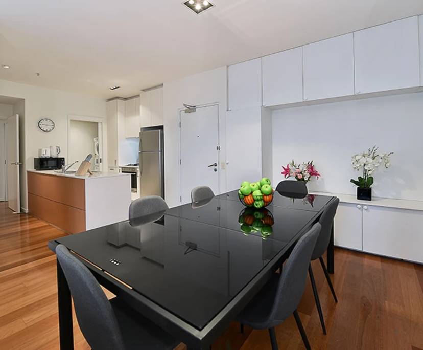 $1,295, Whole-property, 3 bathrooms, Melbourne VIC 3000