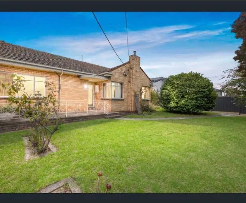 Unfurnished room in a share house