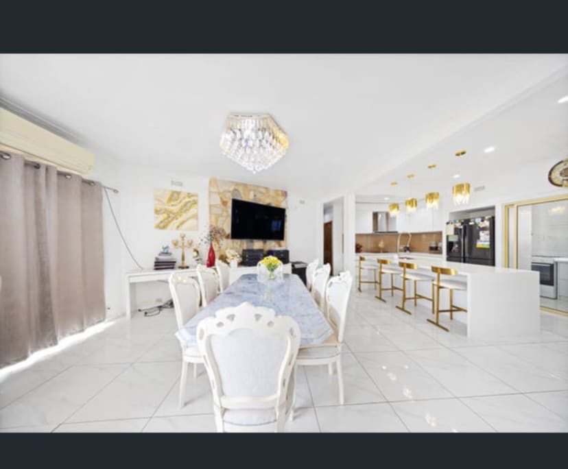 $200, Share-house, 6 bathrooms, Saint Albans VIC 3021