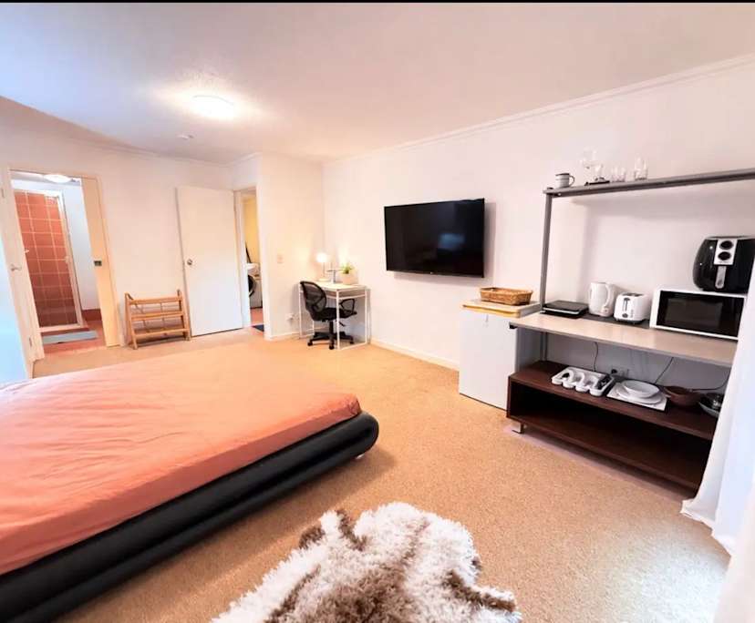 Furnished room with ensuite in a share house