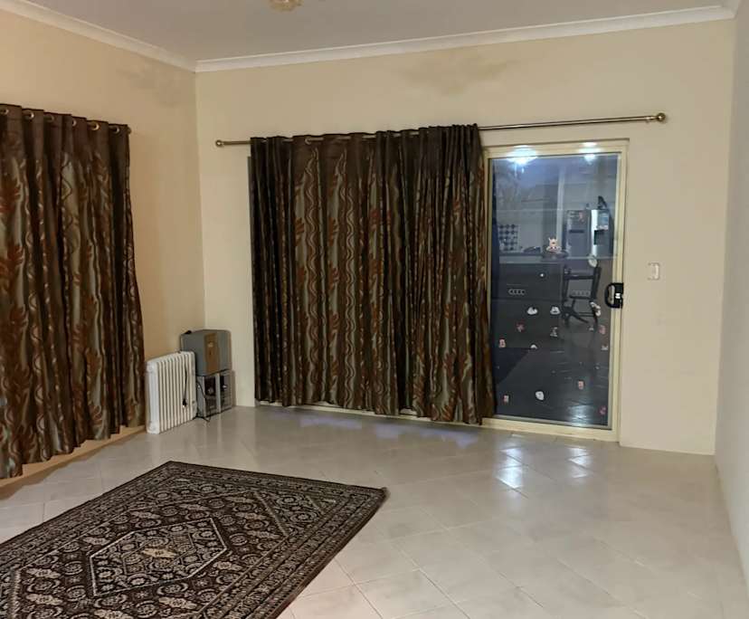 Room in a share house