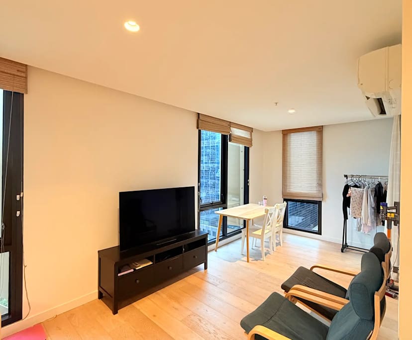 Whole property with 2 rooms for rent