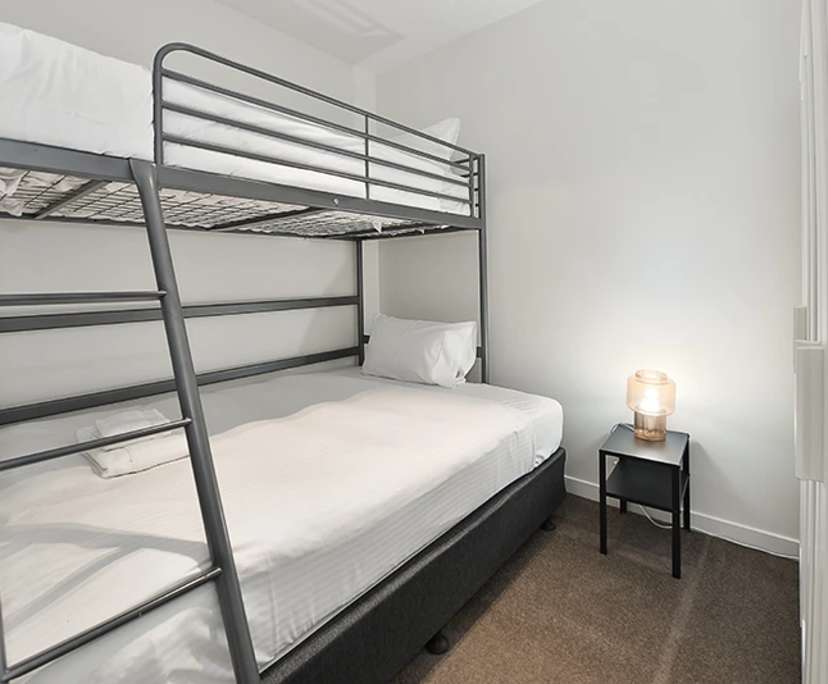 $1,295, Whole-property, 3 bathrooms, Melbourne VIC 3000