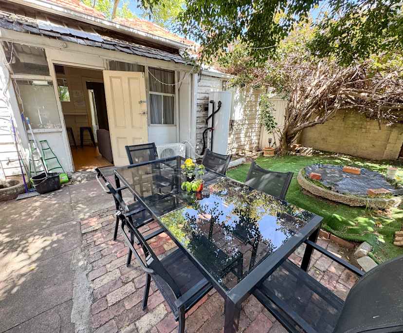 $350, Share-house, 6 bathrooms, Elwood VIC 3184