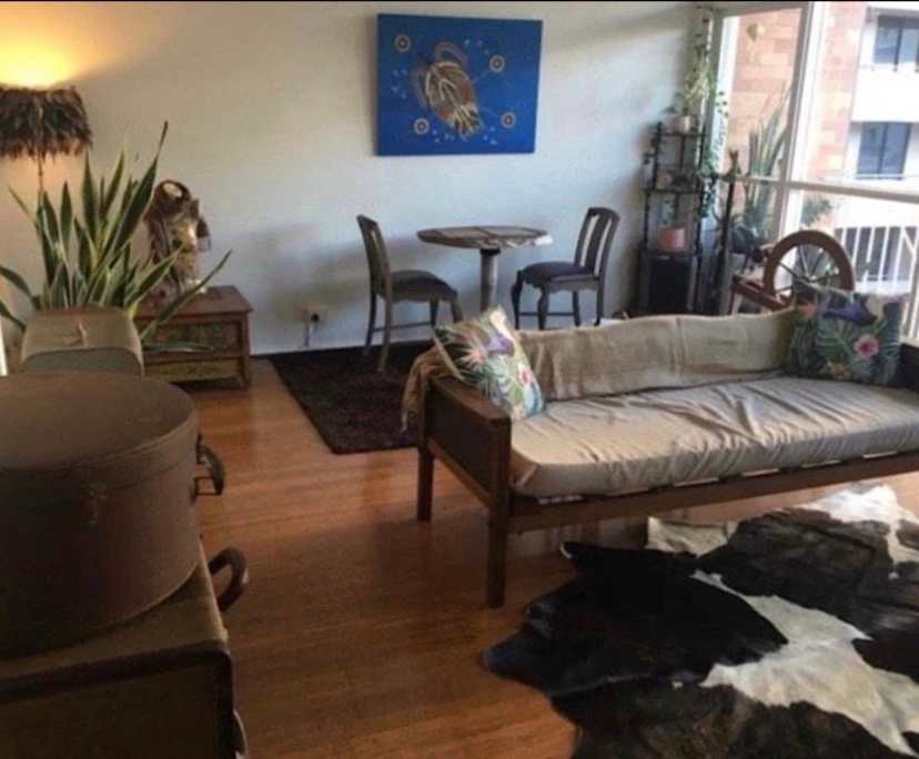 Furnished room in a flatshare