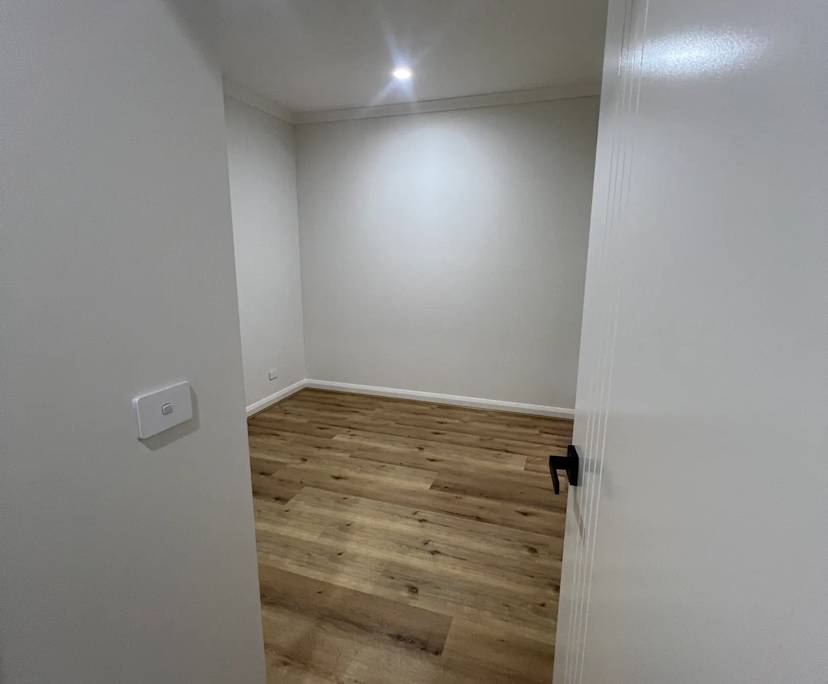 Unfurnished room in a share house