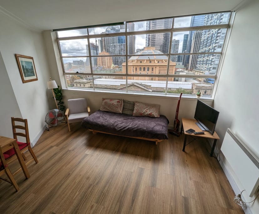 Whole property with 1 room for rent