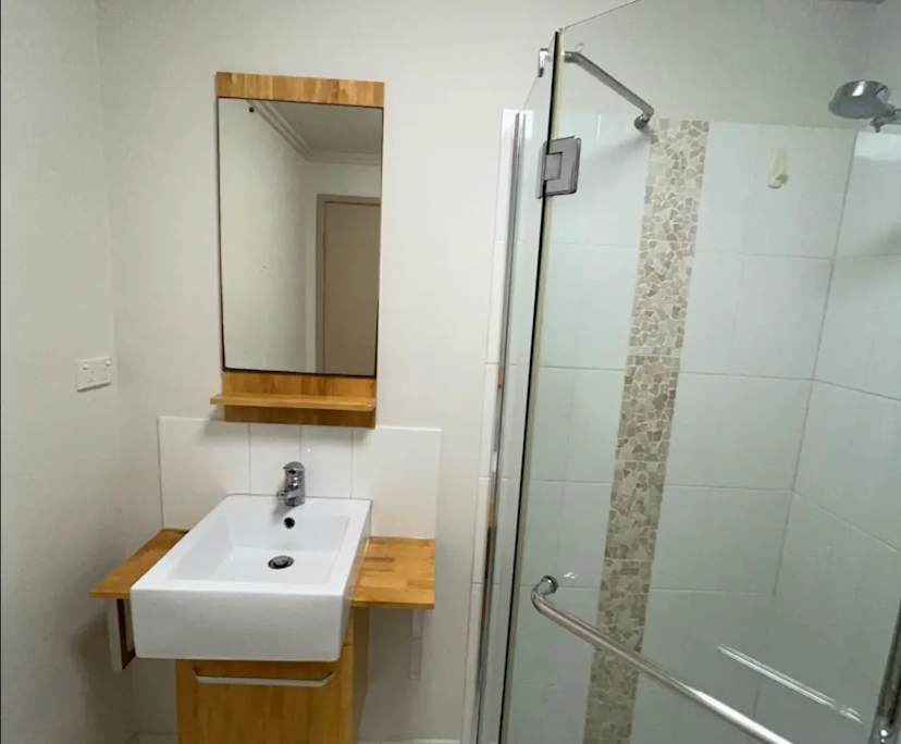 $400, Flatshare, 3 bathrooms, Clifton Beach QLD 4879
