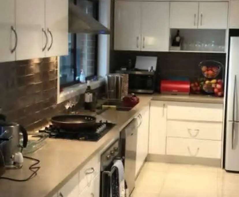 Room in a share house