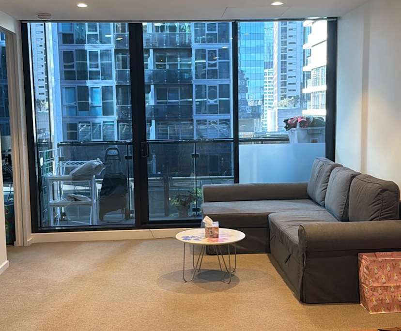 Furnished room in a flatshare