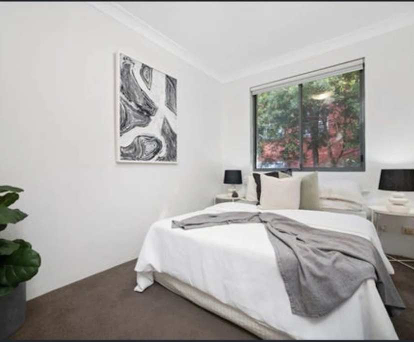Room in a share house