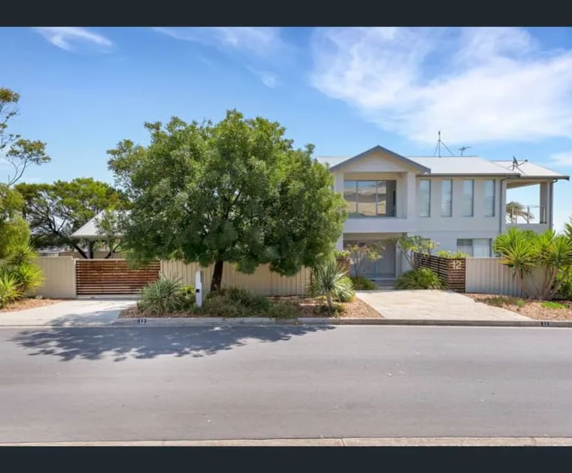 Unfurnished room with own bathroom