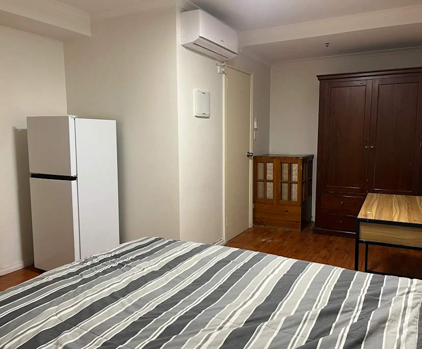 Room with ensuite in a flatshare