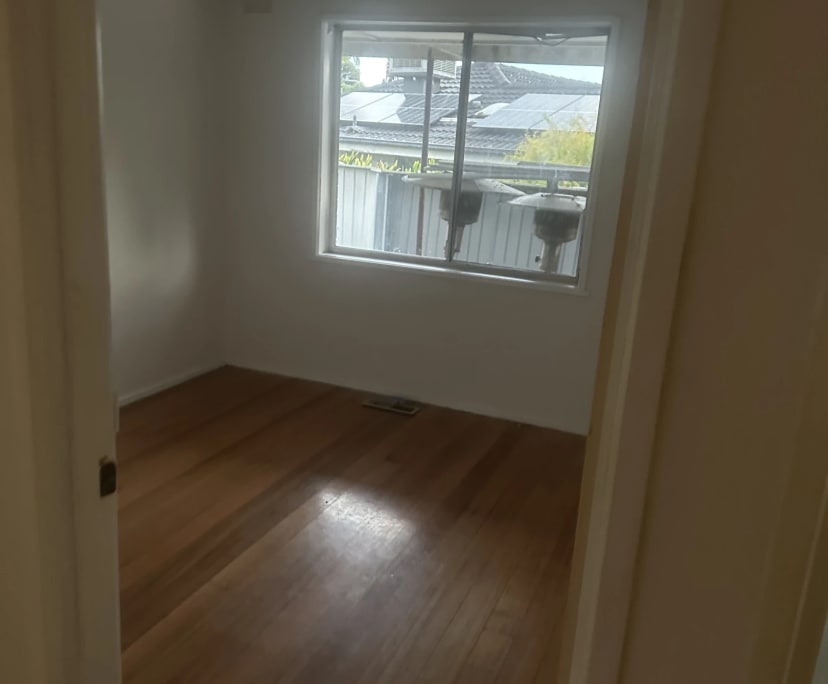 Room in a share house