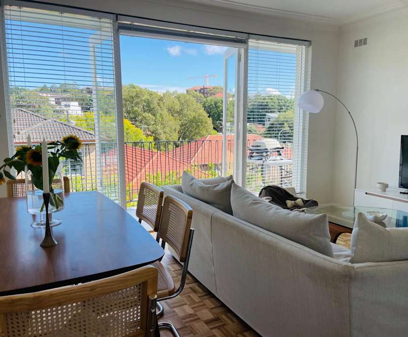 Furnished room in a share house