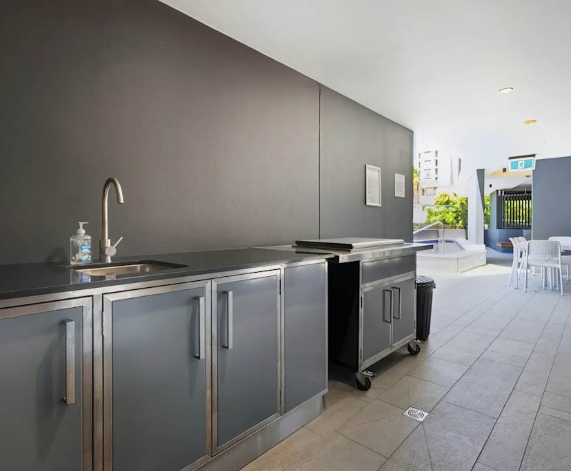 $440, Flatshare, 3 bathrooms, Labrador QLD 4215