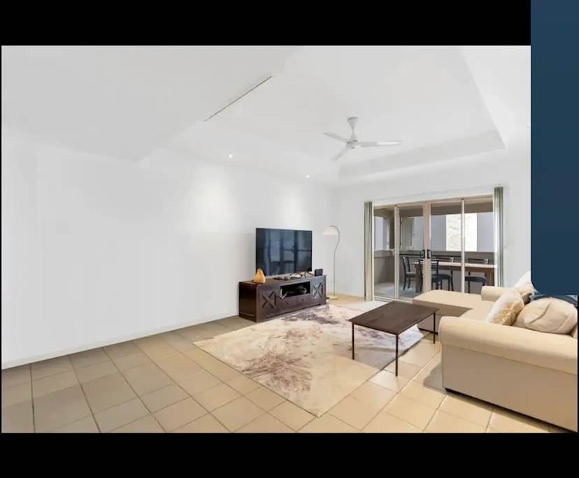 Furnished room in a flatshare