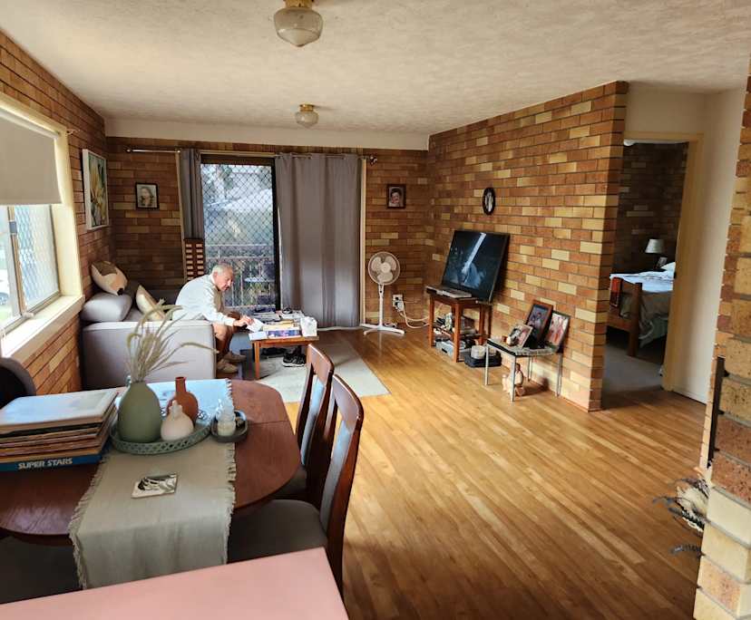 Furnished room in a flatshare