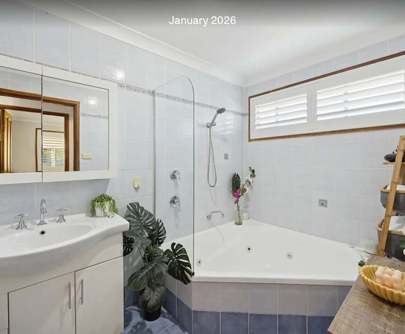 Furnished room in a share house