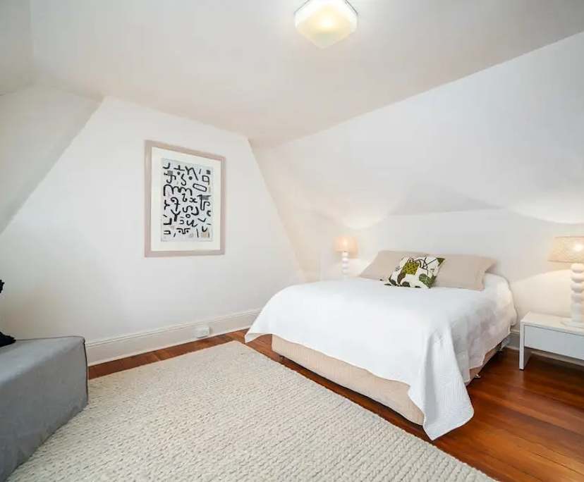 Whole property with 2 rooms for rent