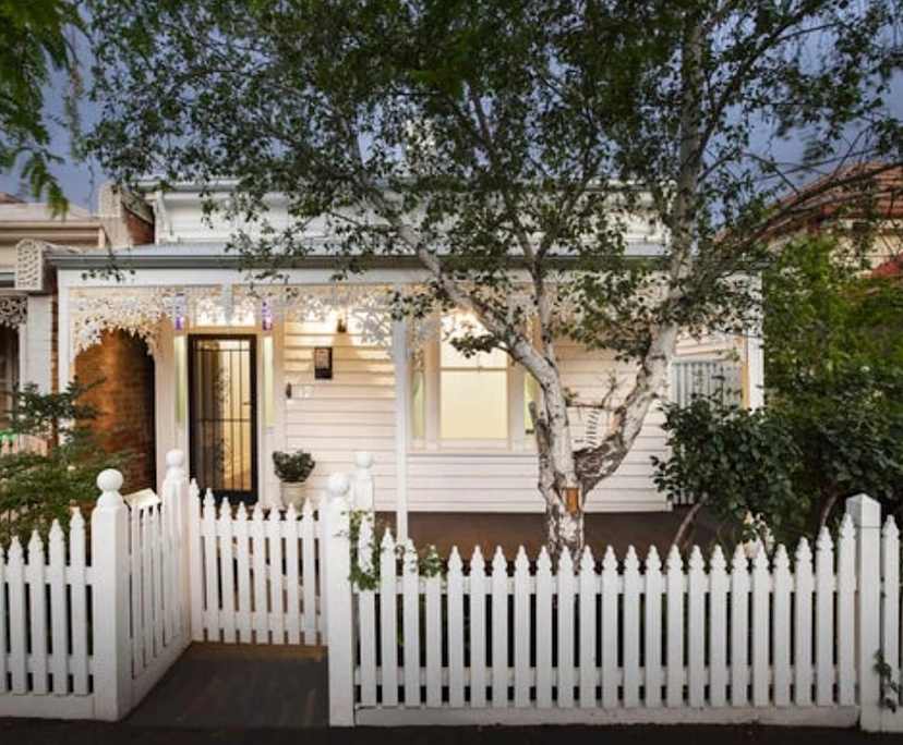 Whole property with 3 rooms for rent
