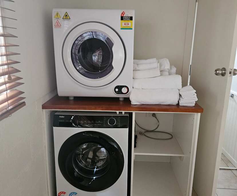 $250, Share-house, 4 bathrooms, Whitfield QLD 4870