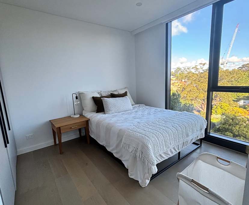 Furnished room with ensuite in a flatshare