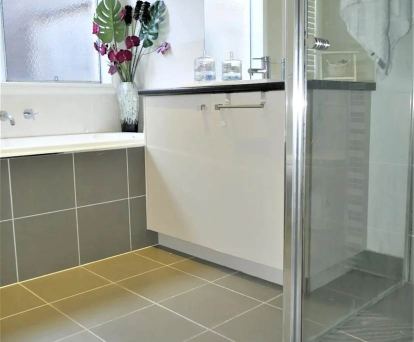 $200, Share-house, 3 rooms, Melton West VIC 3337, Melton West VIC 3337