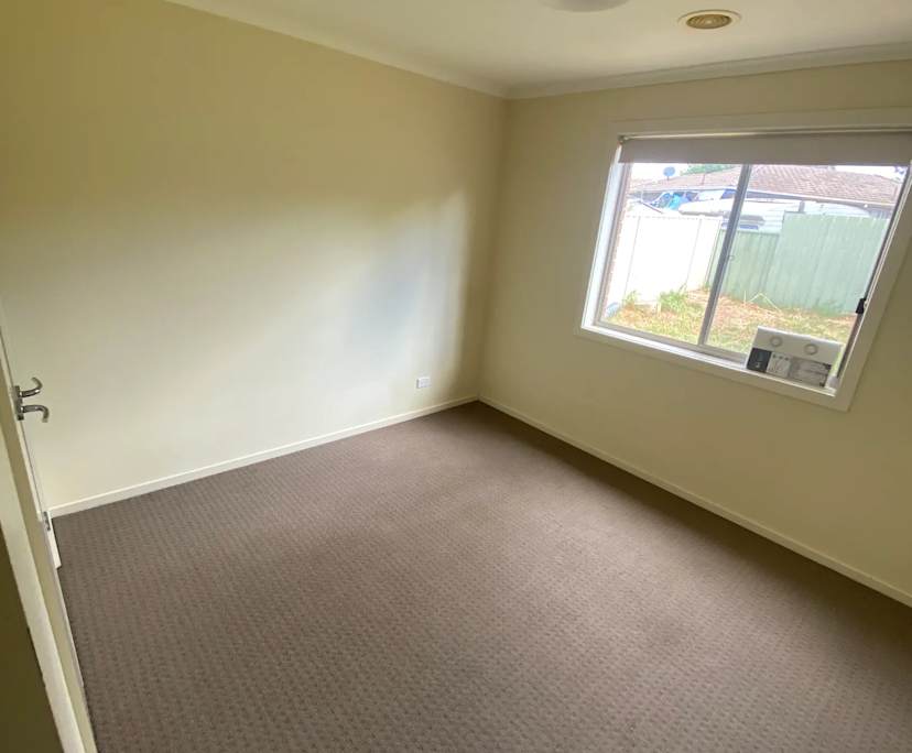 Unfurnished room with own bathroom