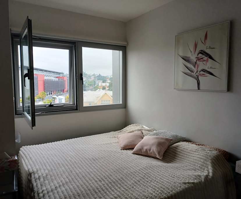 Furnished room in a flatshare