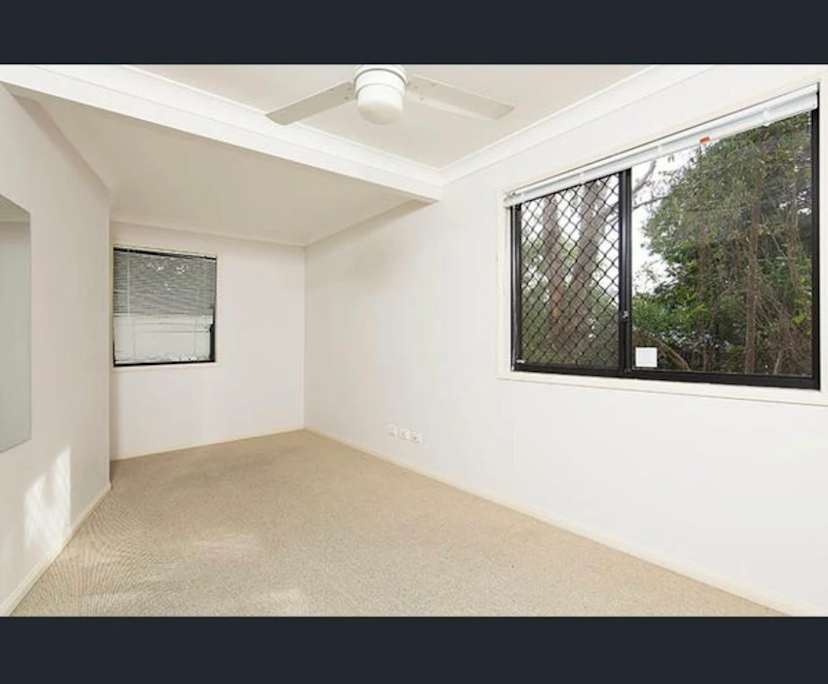 Unfurnished room with own bathroom