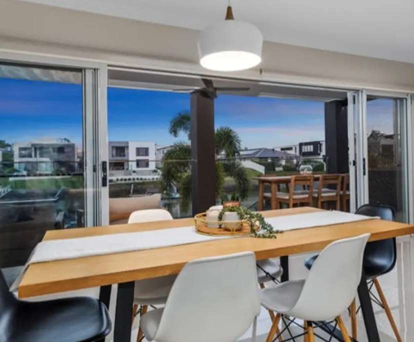 $350, Share-house, 4 bathrooms, Helensvale QLD 4212