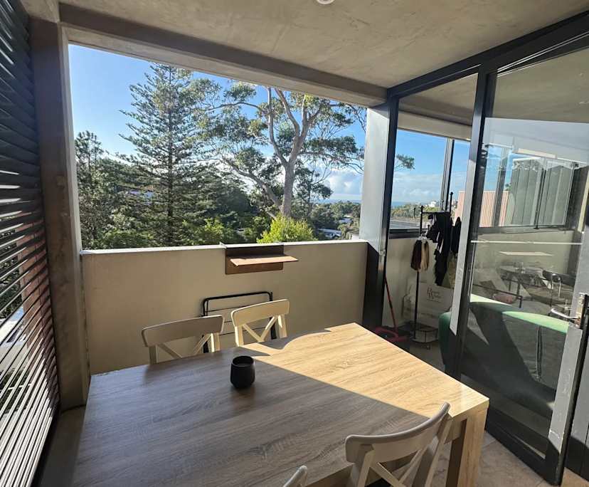Furnished room in a flatshare