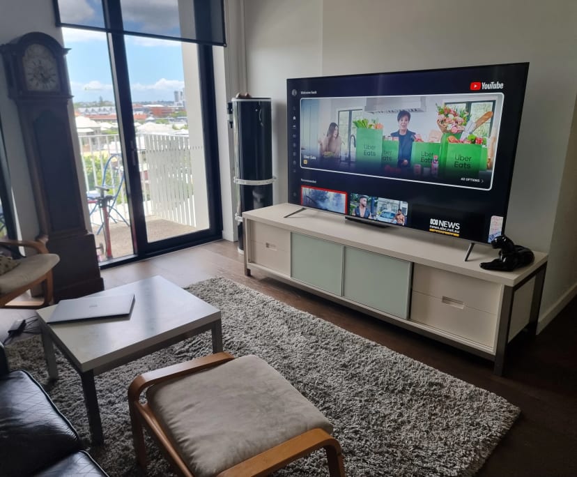 $350, Flatshare, 2 bathrooms, Spring Hill QLD 4000