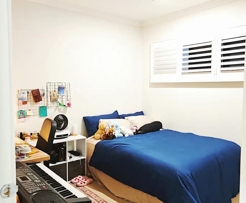 Furnished room in a share house