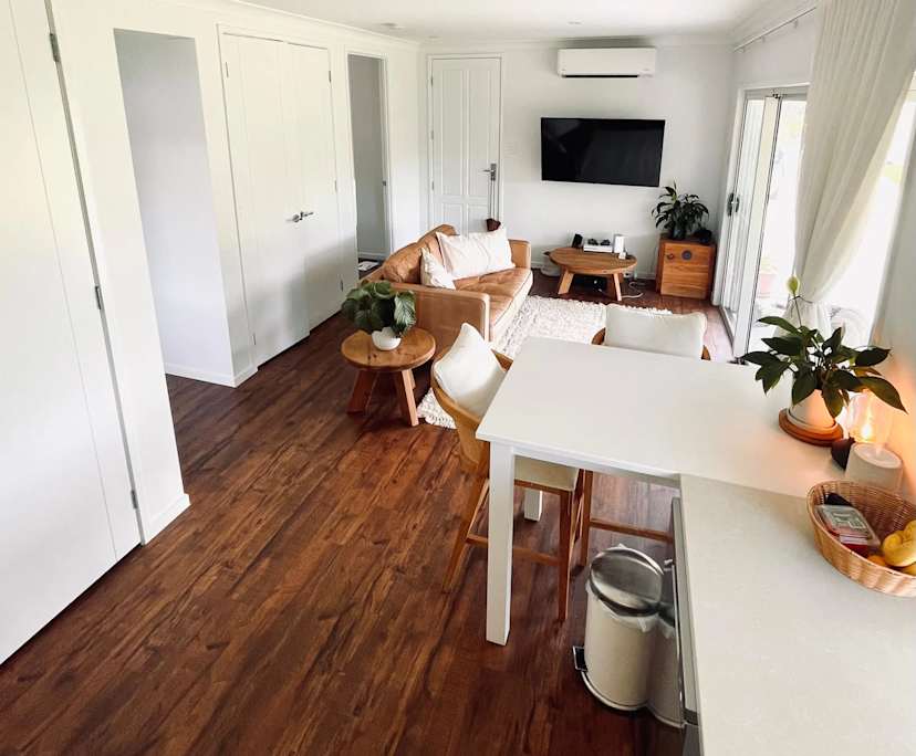 $750, Whole-property, 2 bathrooms, Samford Valley QLD 4520