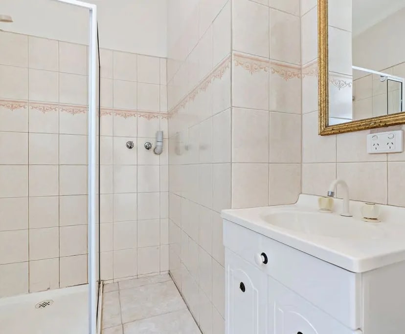 $375, Share-house, 2 bathrooms, South Yarra VIC 3141