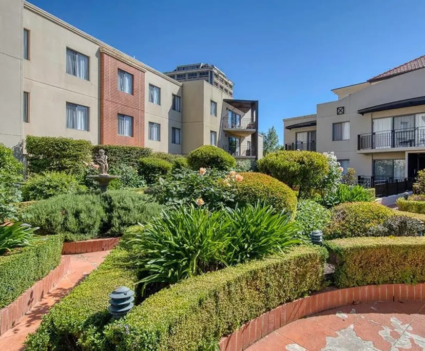 Room for Rent in Barton, Canberra 275, Flexible w...