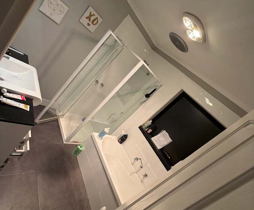 $200, Share-house, 2 bathrooms, Cranbourne West VIC 3977
